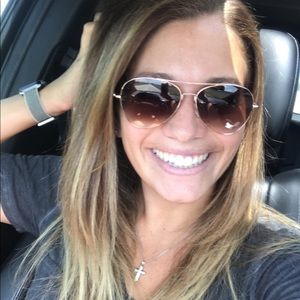 Meet your Posher, Lexi